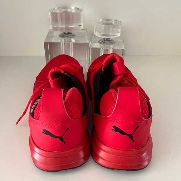 Gently worn a few times. Woman’s size 6 Red Pumas - Picture 5 of 5